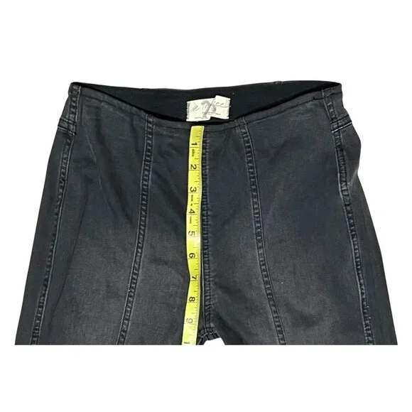 FREE PEOPLE Pants Women 26 Rinse Black Gray Flare Bell Bottom Faded Jean Pull On - Picture 6 of 10